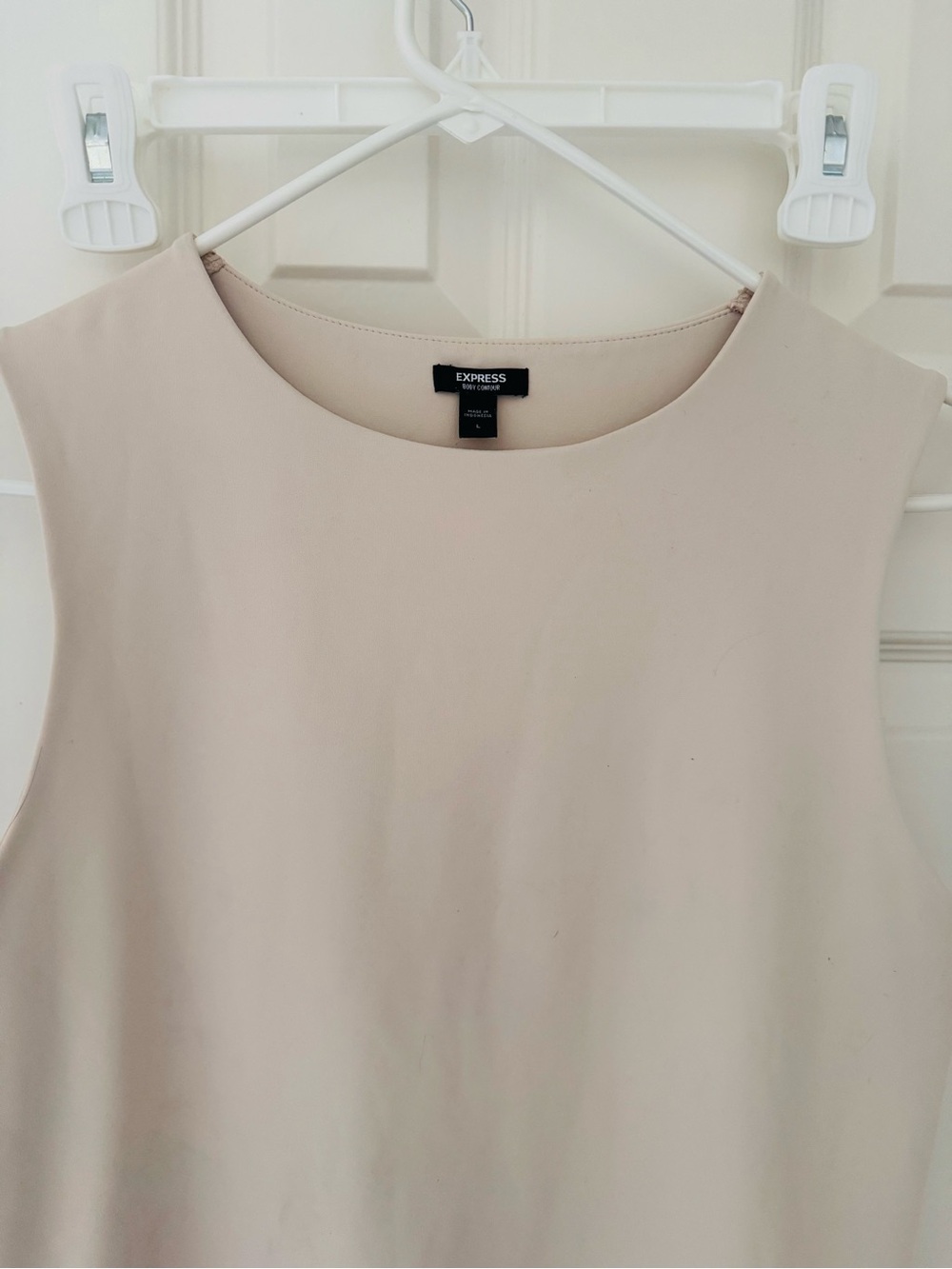 Body Contour High Compression Crew Neck Tank - Picture 4 of 7